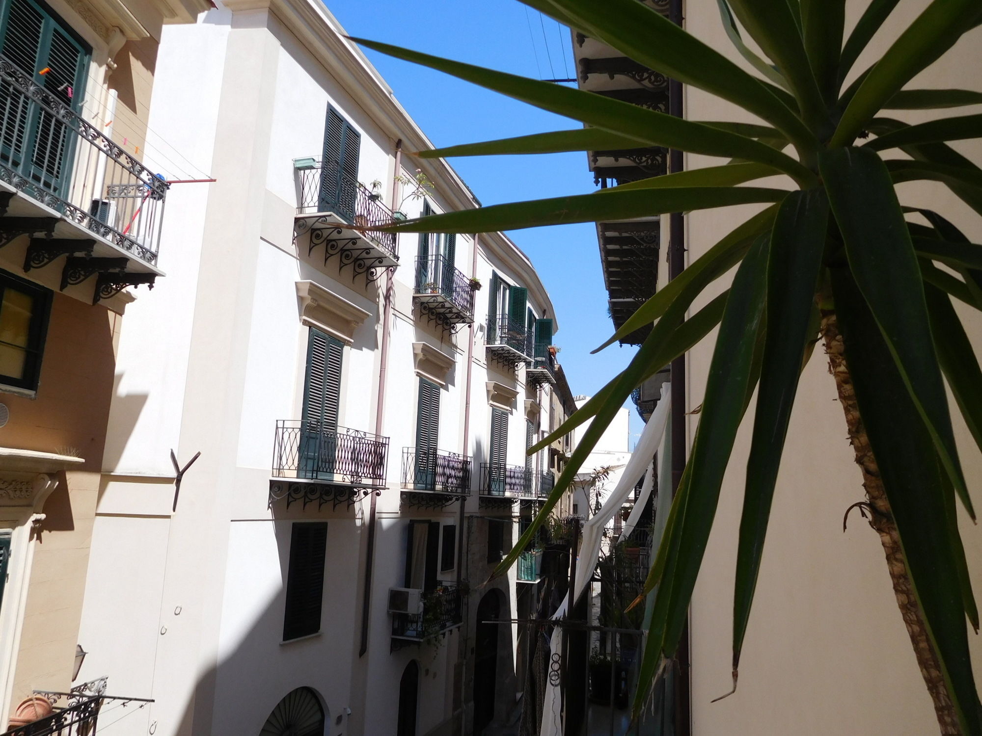 Ostello Exclusive Dependance Palermo Exterior photo